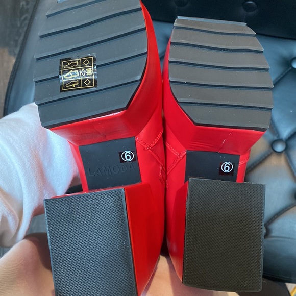 Dolls Kill Red Magnolia Platform Boots - Picture 5 of 5